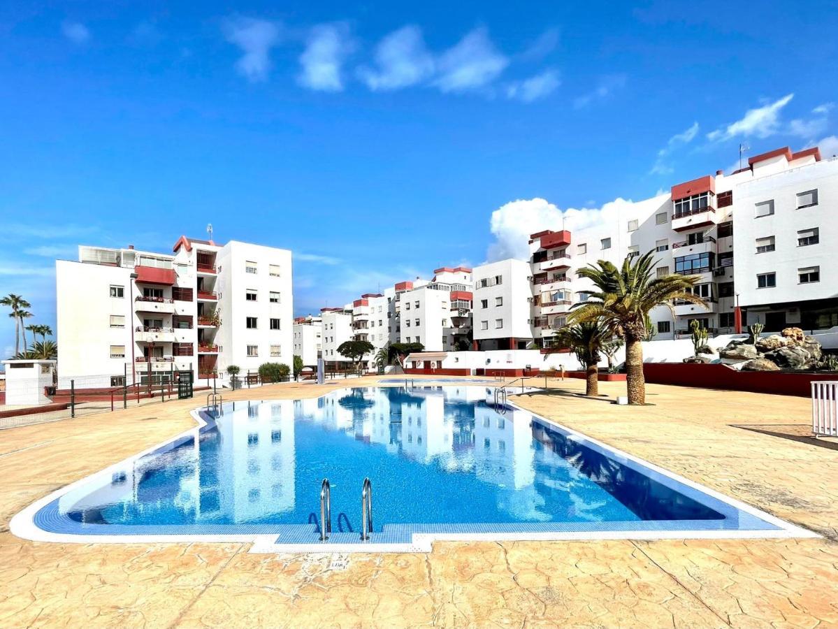 Apartamento Urb. Palmeras Del Sur Con Piscina 아데제 외부 사진